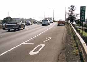 Mile 20 marking on shoulder of eastbound H-1