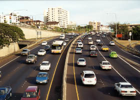 H-1 congestion, looking east from Queen Emma St.