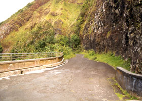 Old Pali Trail road, from Nuuanu Pali