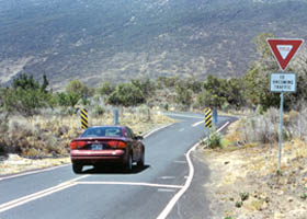 One-lane culvert on western part of Ala Mauna Saddle Road